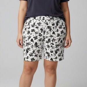 😍SHOW SPECIAL - JULES & LEOPOLD White Stretch Shorts with Black Floral 1X